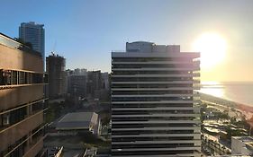 Apê de 2 quartos reformado e decorado a 100m da Beira Mar